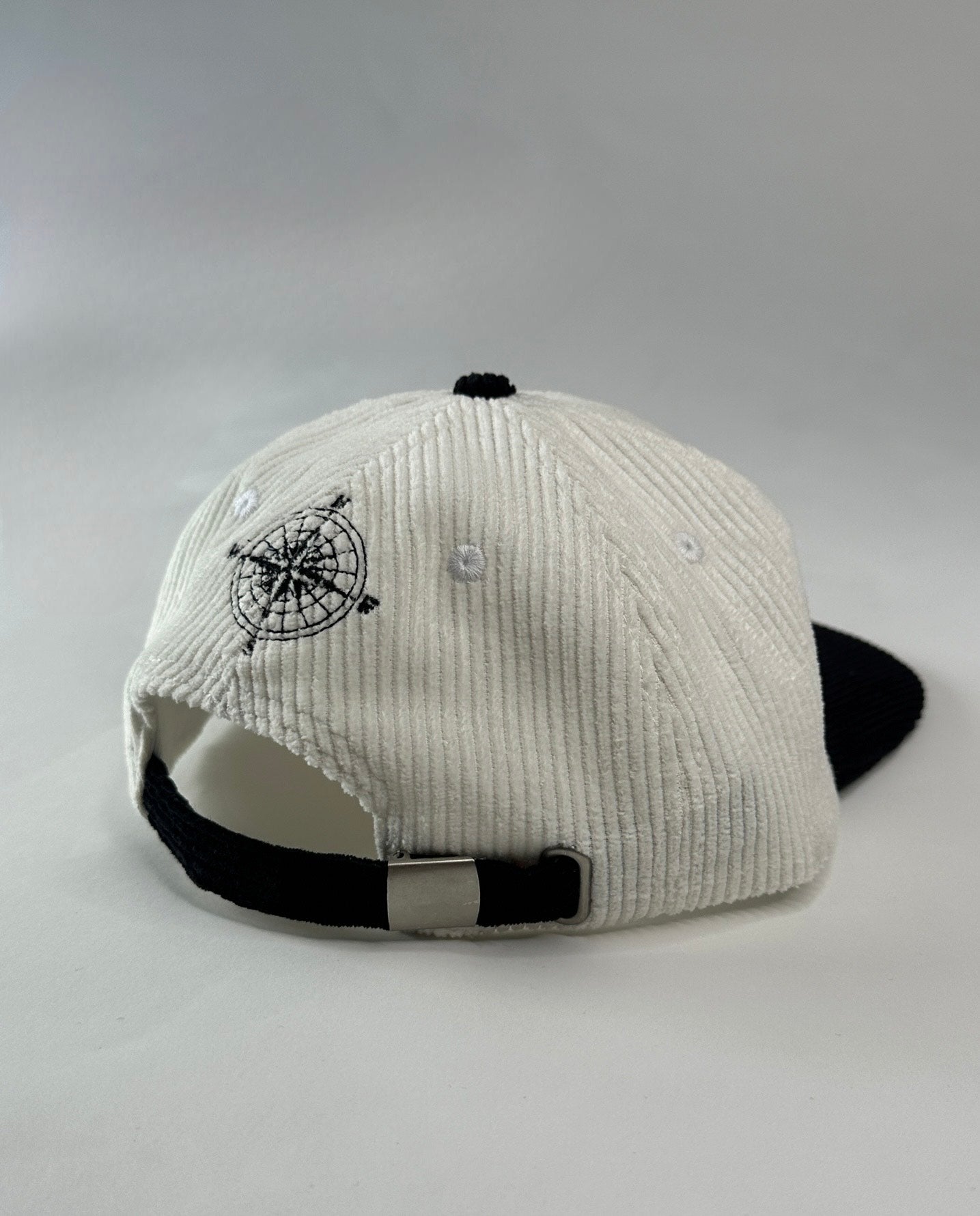 6 PANEL B&W CROOZI CAP